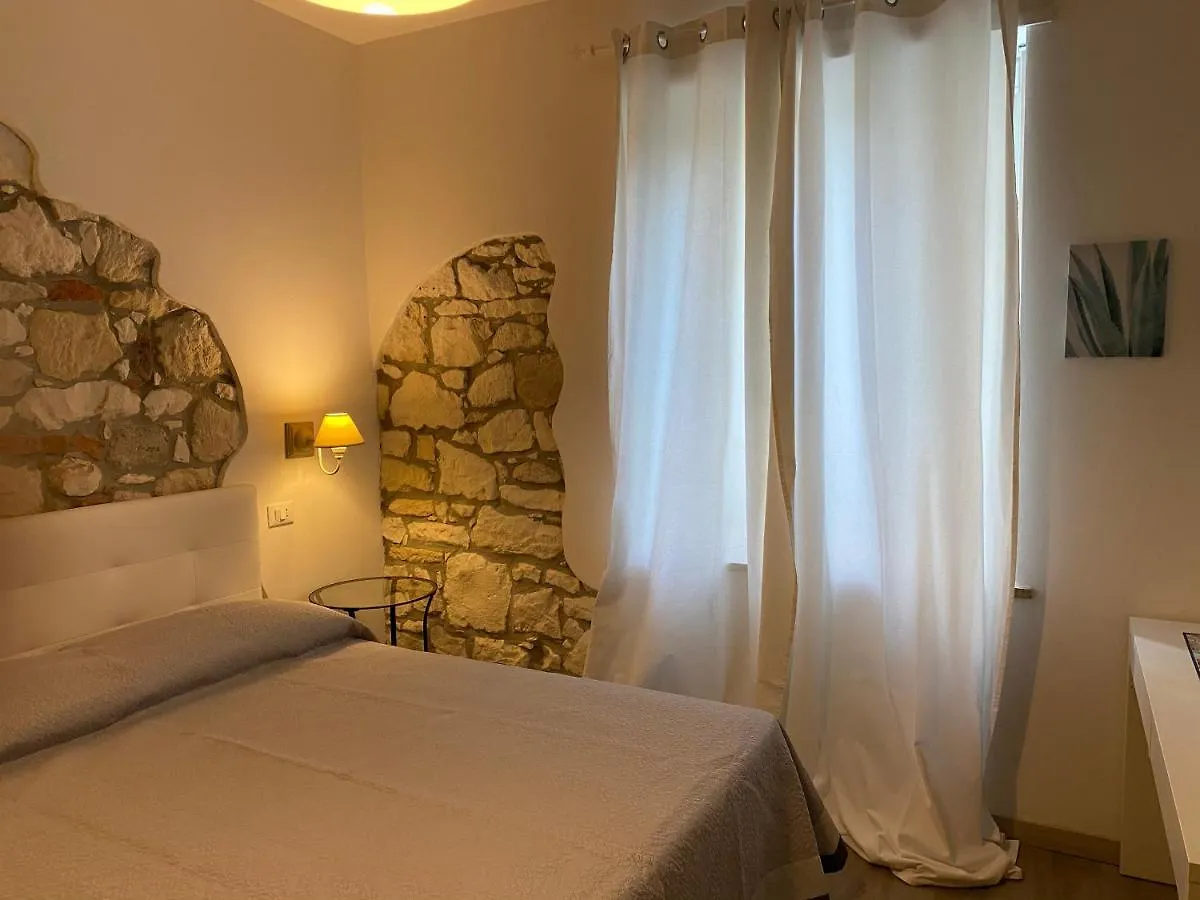Unique Rooms Verona İtalya