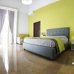 Beverello 2*, Naples Italy